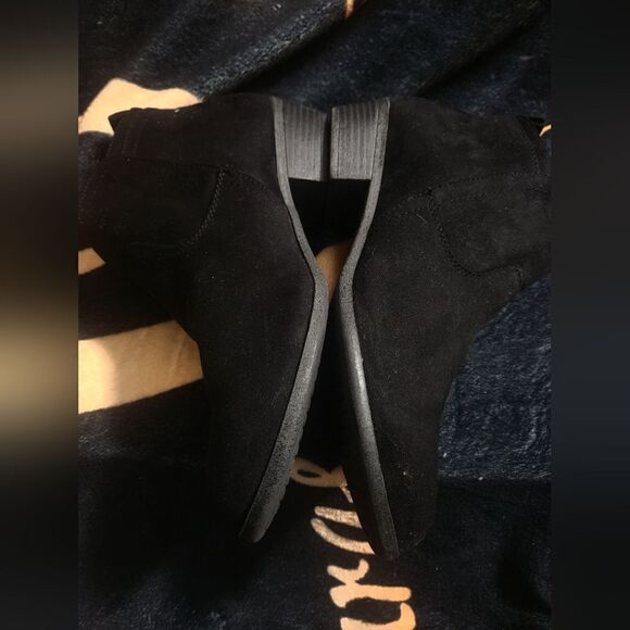 Arizona Jean Company 10W Black Faux Suede Zipper Heels Women’s Booties - Picture 5 of 8